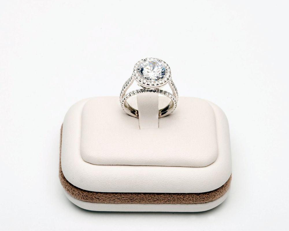 2-Carat Diamond Ring: Make a Statement - New World Diamonds - fine jewelry, engagement rings and great gifts